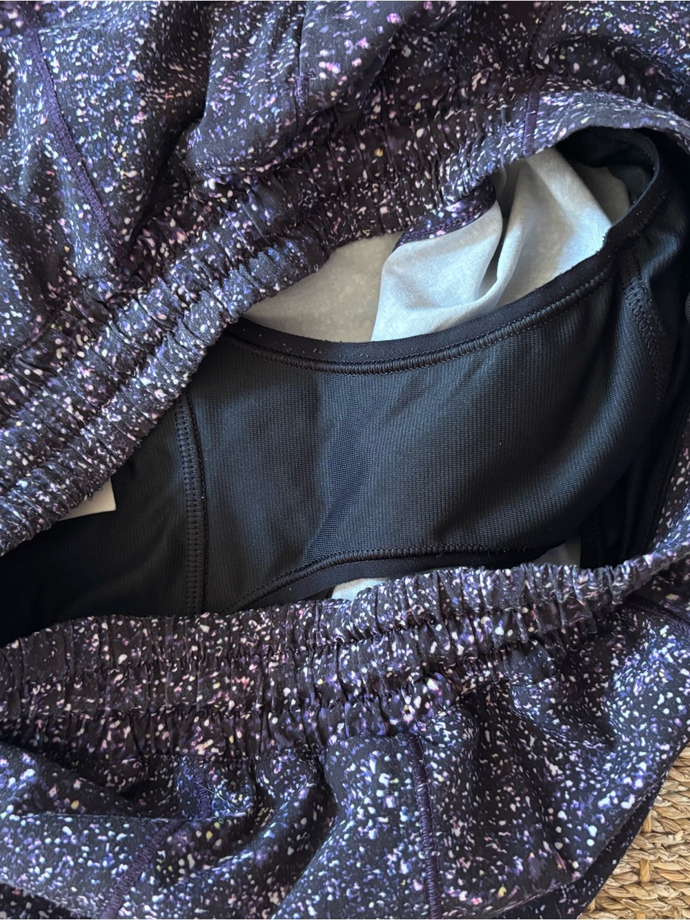 Lululemon | Shorts Size 6 Black With Speckles - Picture 7 of 11